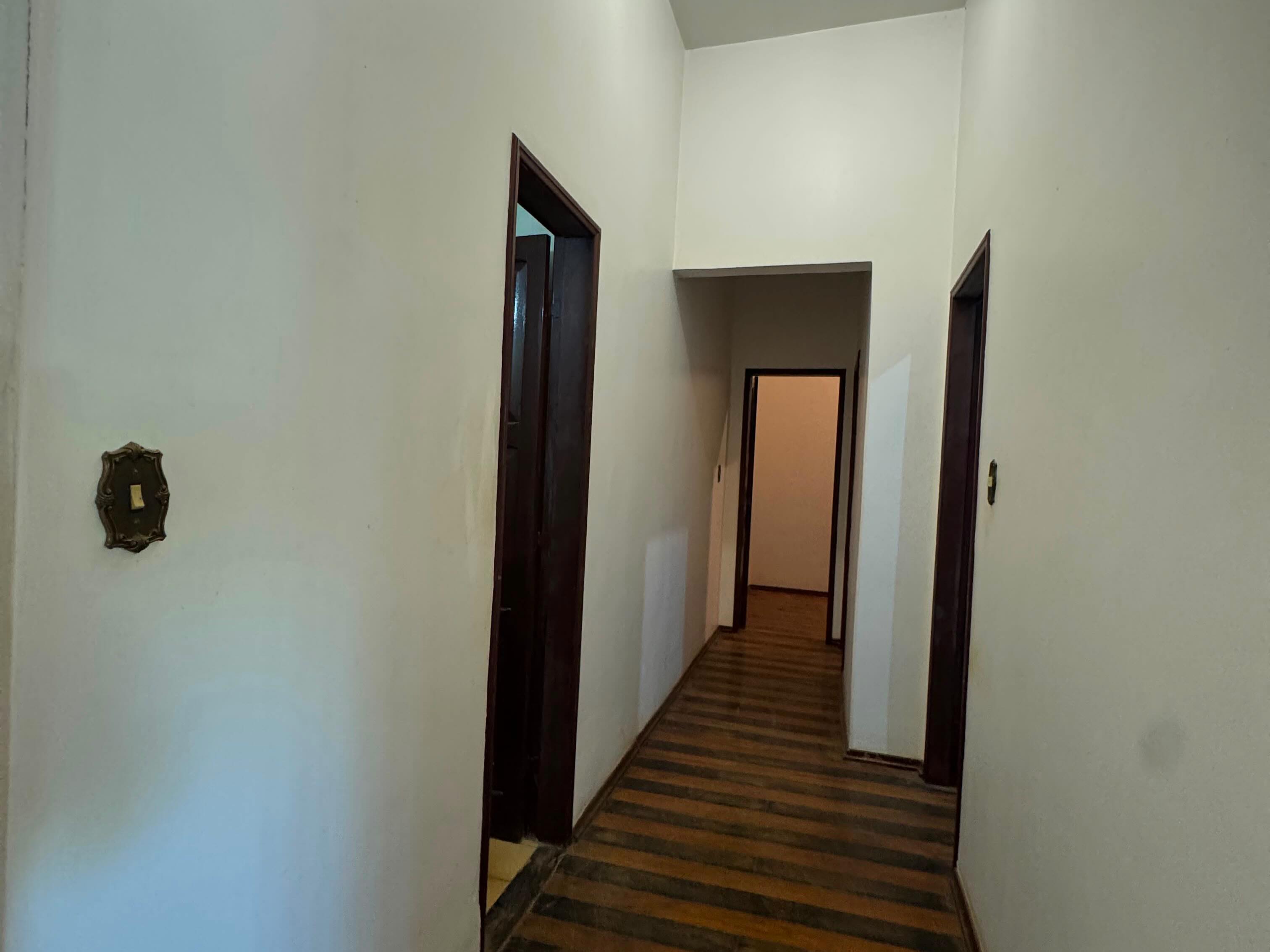 CASA DISPONÍVEL PARA VENDA