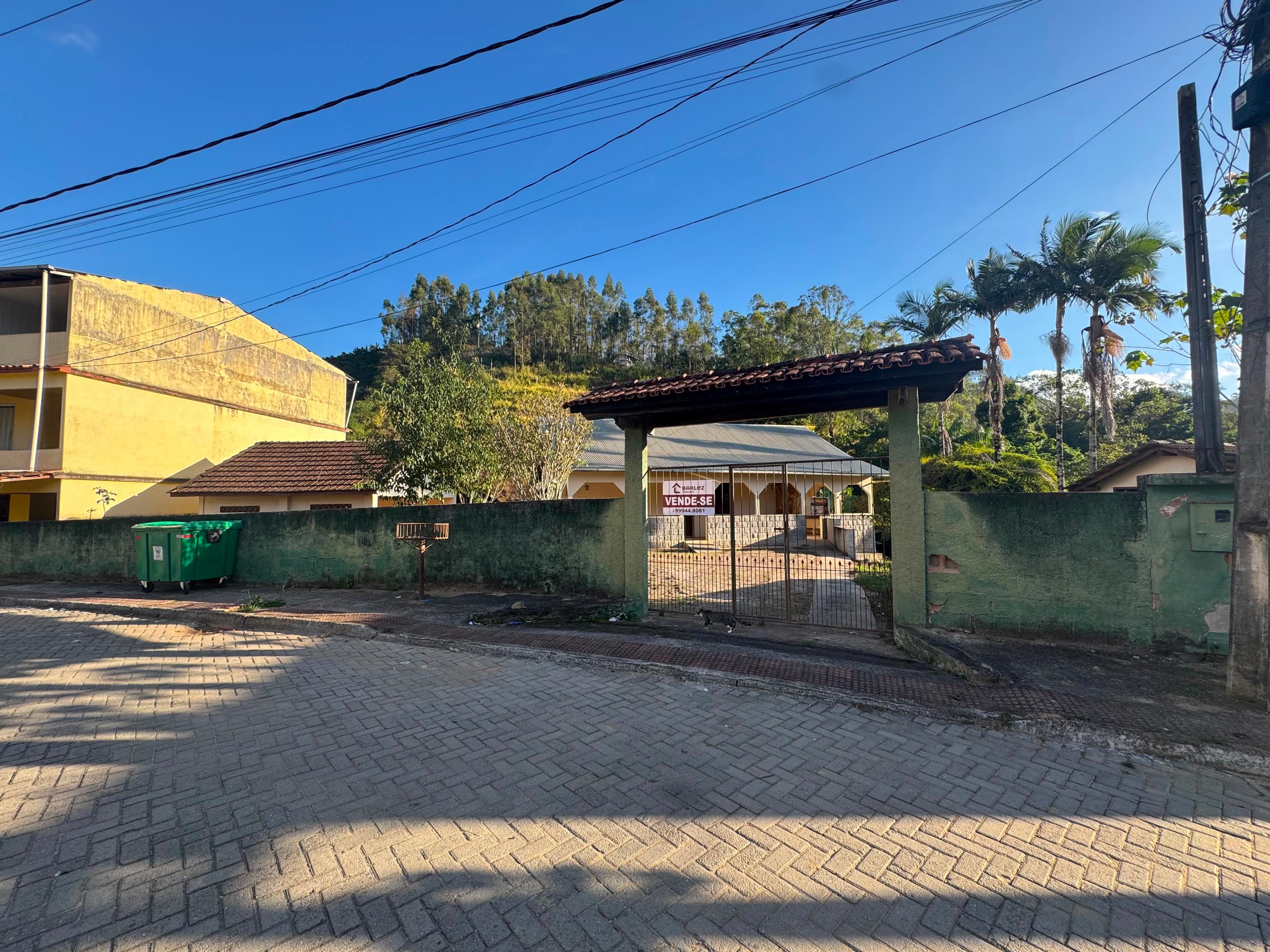 CASA DISPONÍVEL PARA VENDA