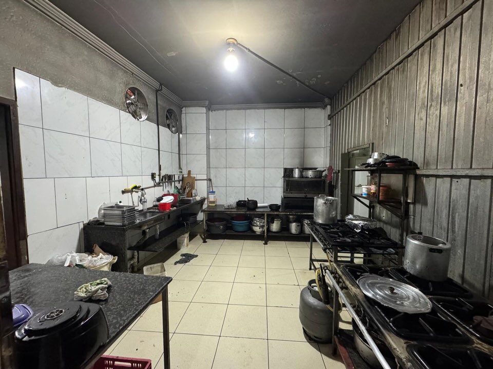 PONTO COMERCIAL DISPONÍVEL PARA VENDA

E