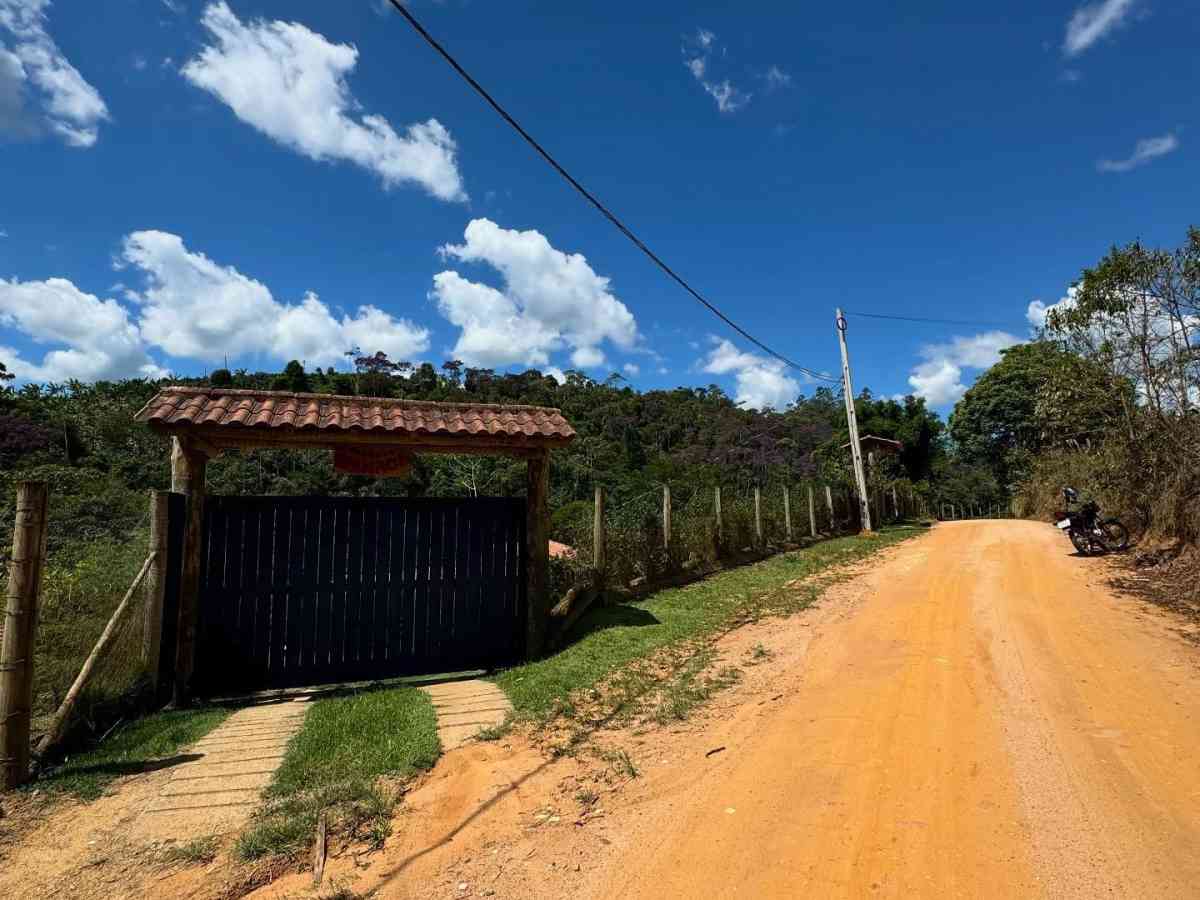 CHÁCARA RESIDENCIAL