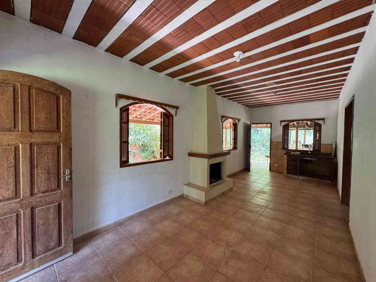 CHÁCARA RESIDENCIAL